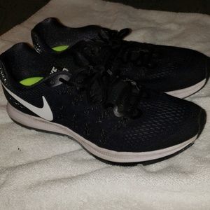 🚫 SOLD Nike Zoom Pegasus 33
